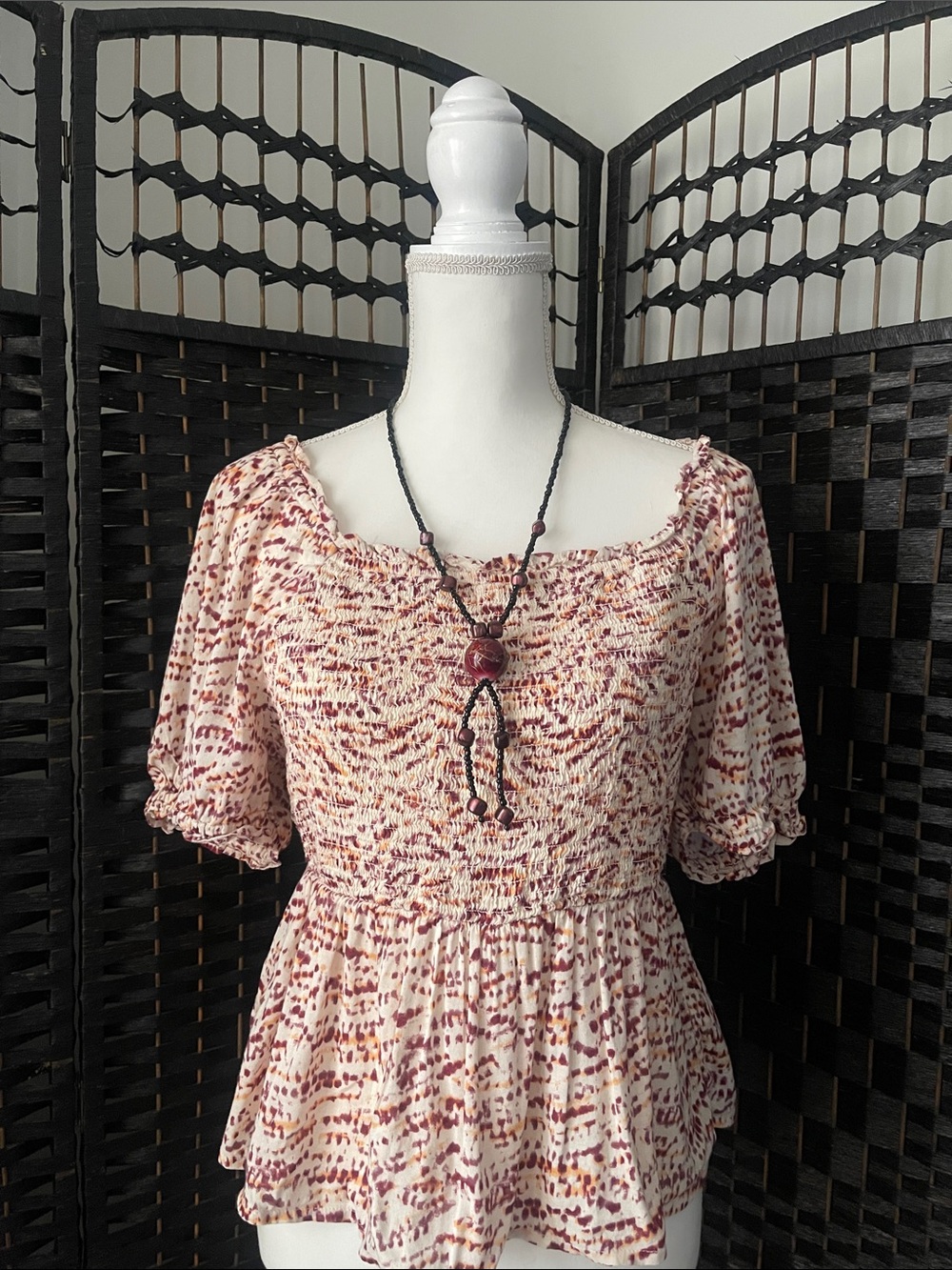 Old Navy Ivory Top with Burgundy and Rust Speckle